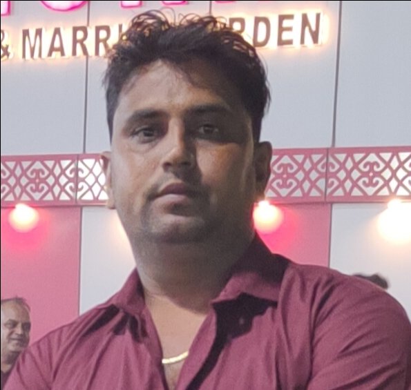 Journalist Mohan pandit Mathura