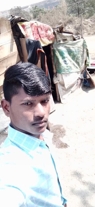 विजय आनंद भिल 