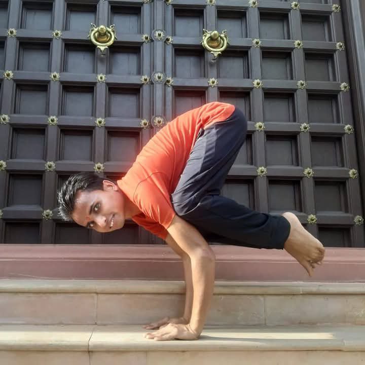 Vashudha Personal Online Yoga Trainner Yogi Dadhich