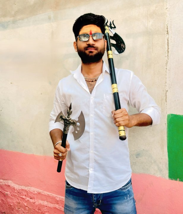 Lion Prabhat Tripathi Karan 