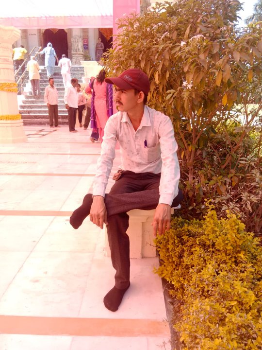 सुरेश आंजणा