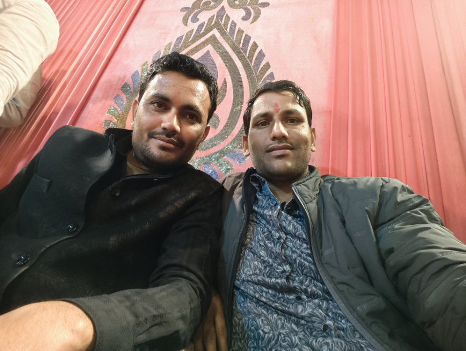 ठेकेदार फारूक खान