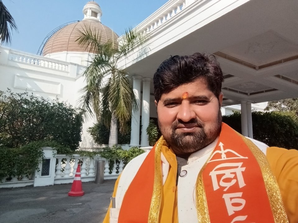 अर्जुन पडिण्त जि0प्रमुख शिवसेना 9565006004