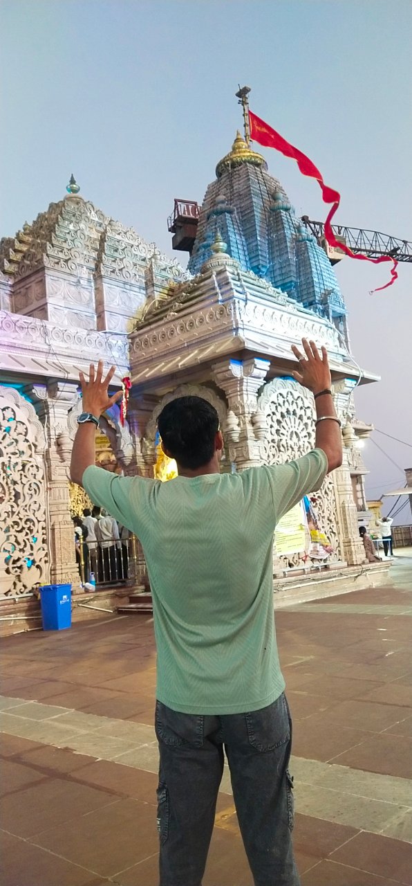 Patrakar Manish Rathore