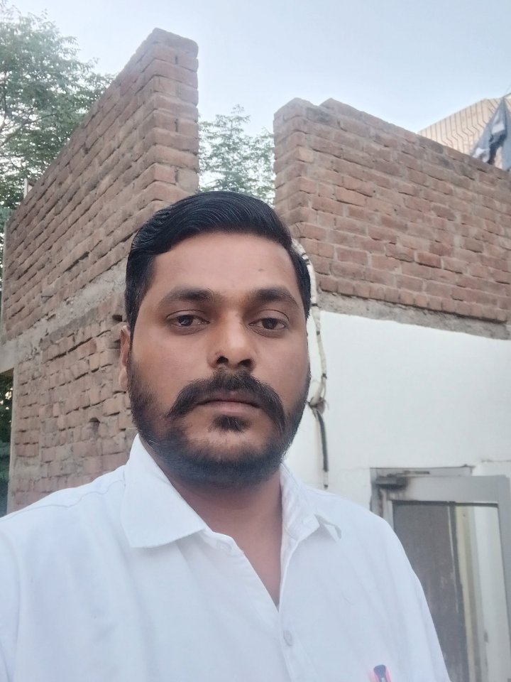 Om Parkash रिपोर्टर