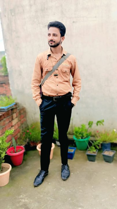 नीरज प्रजापति 