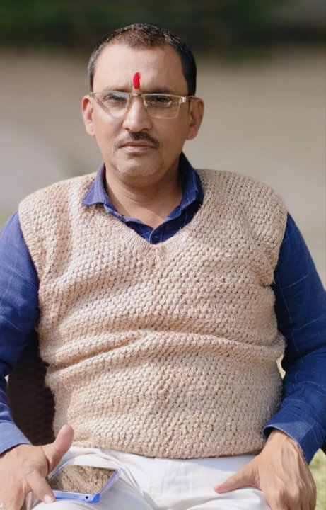 Vivek Dwivedi public news