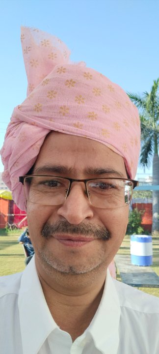 पारस शर्मा