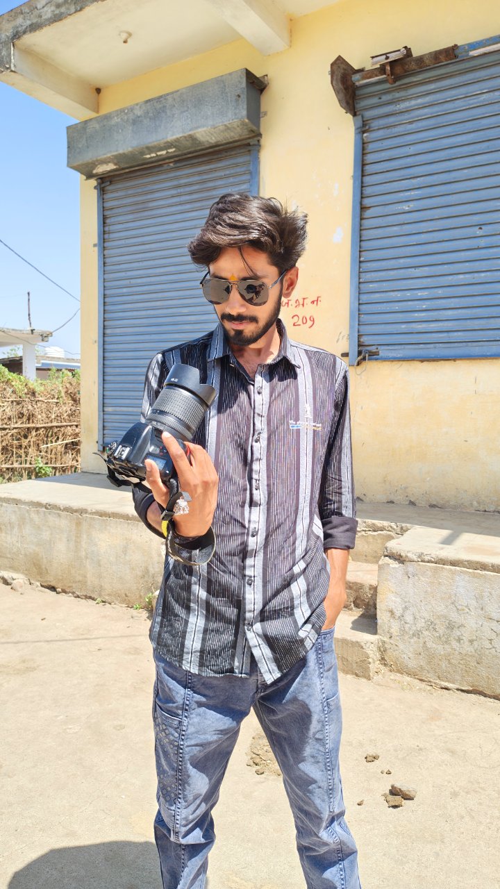 Journalist shubham