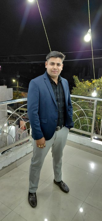 अनुज यादव 