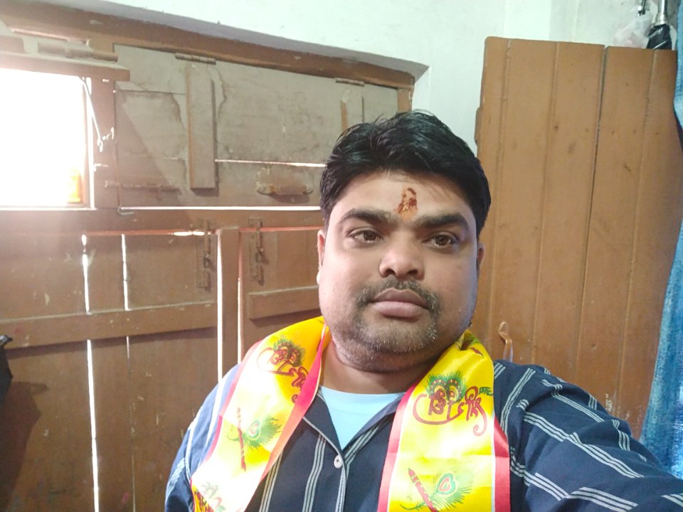 राकेश श्रीवास्तव 