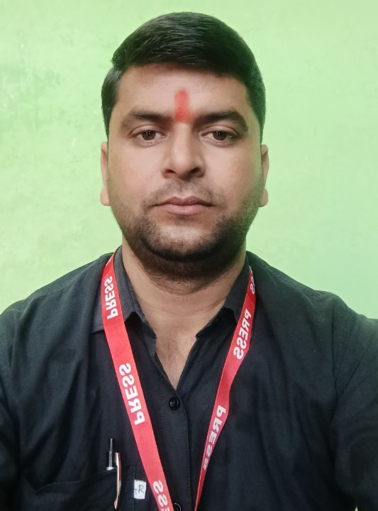 पत्रकार विकास दीक्षित
