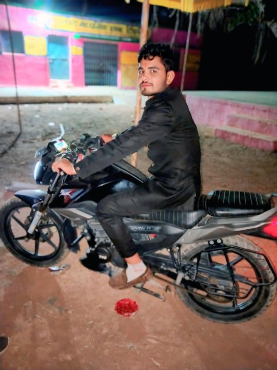 पत्रकार अभिषेक मिश्रा
