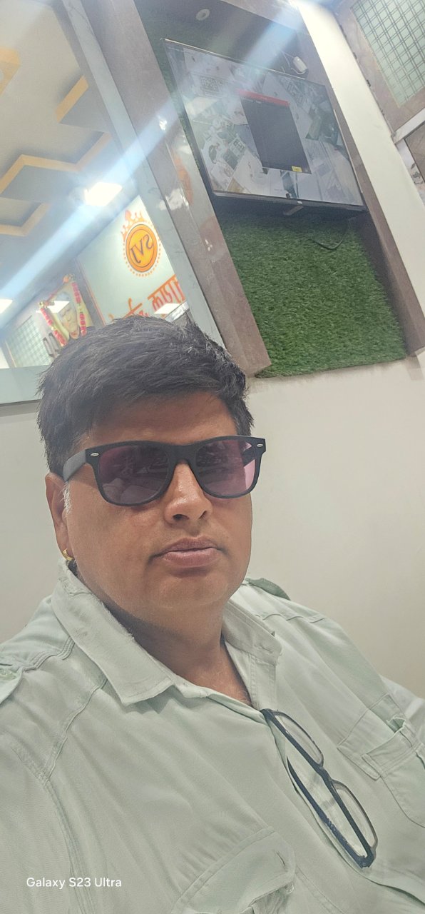 मनोज पारीक