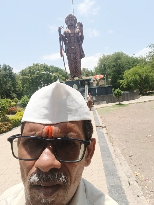 सतिस चंदनशिव