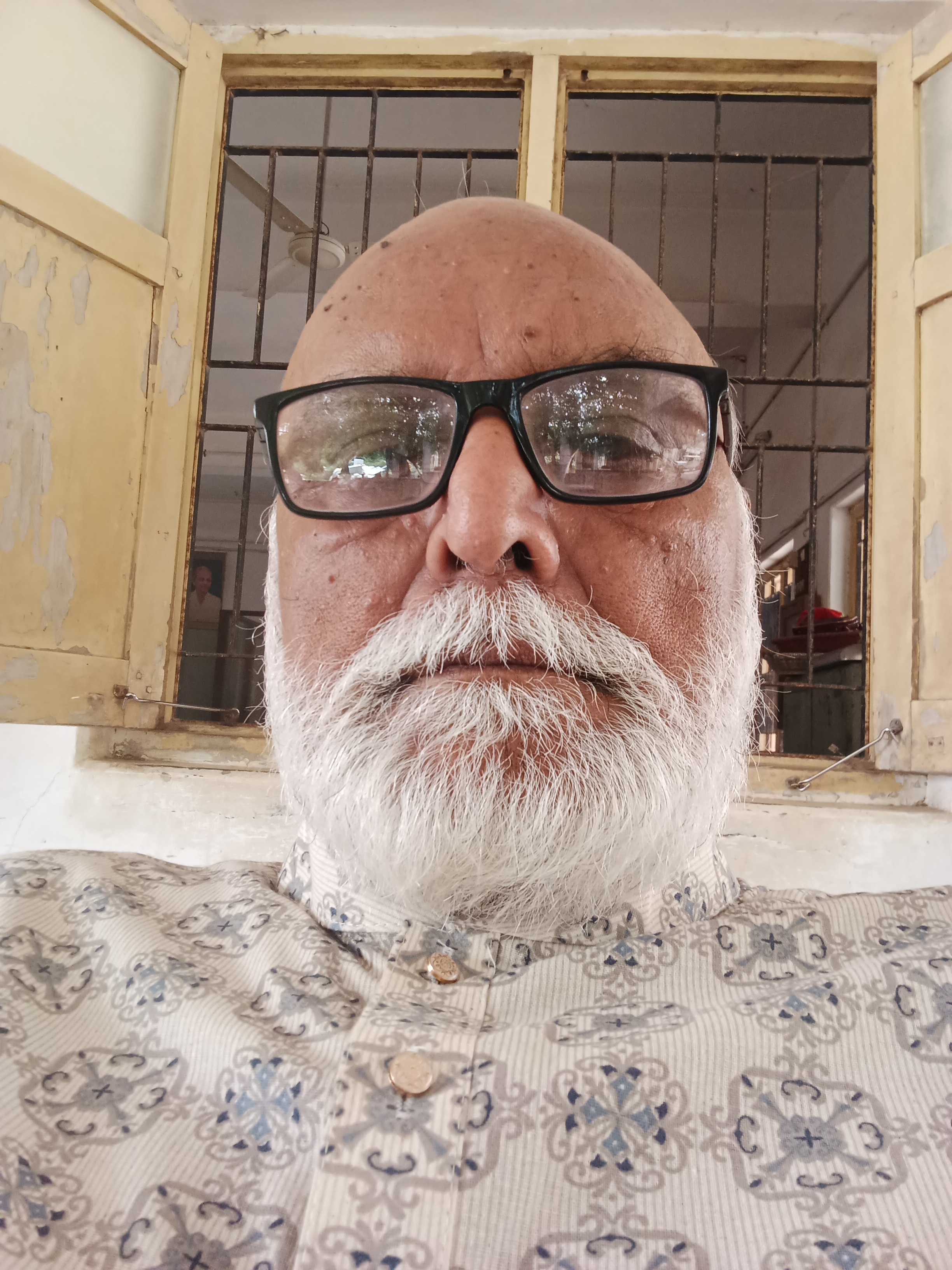 રજની ભાઈ પરીખ