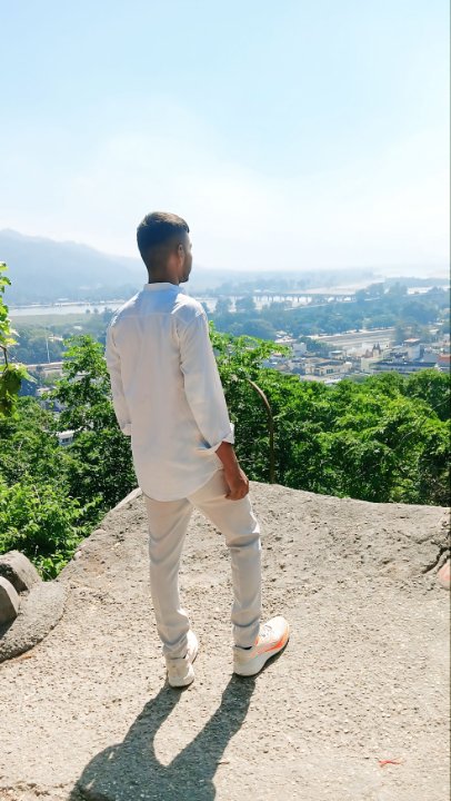 Vivek Gond