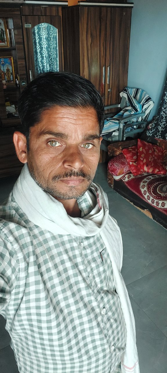 Yuvraj Ambarsing Ghusinge